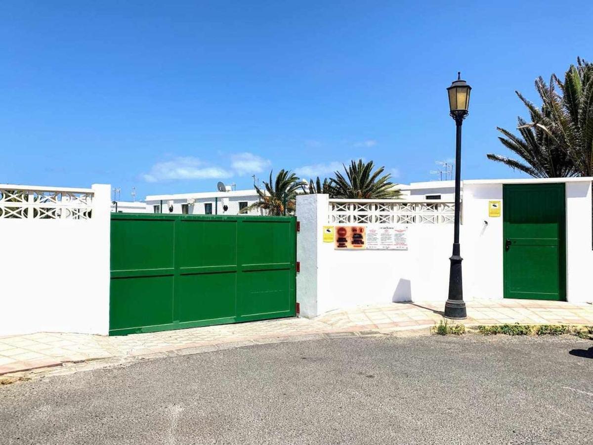 Blue Island Pool View & Wi-Fi By Irent Fuerteventura Apartamento Corralejo Exterior foto