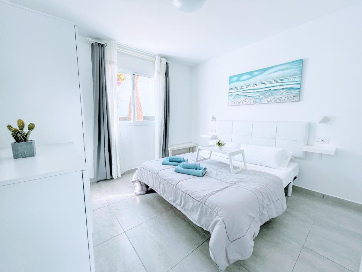 Blue Island Pool View & Wi-Fi By Irent Fuerteventura Apartamento Corralejo Exterior foto