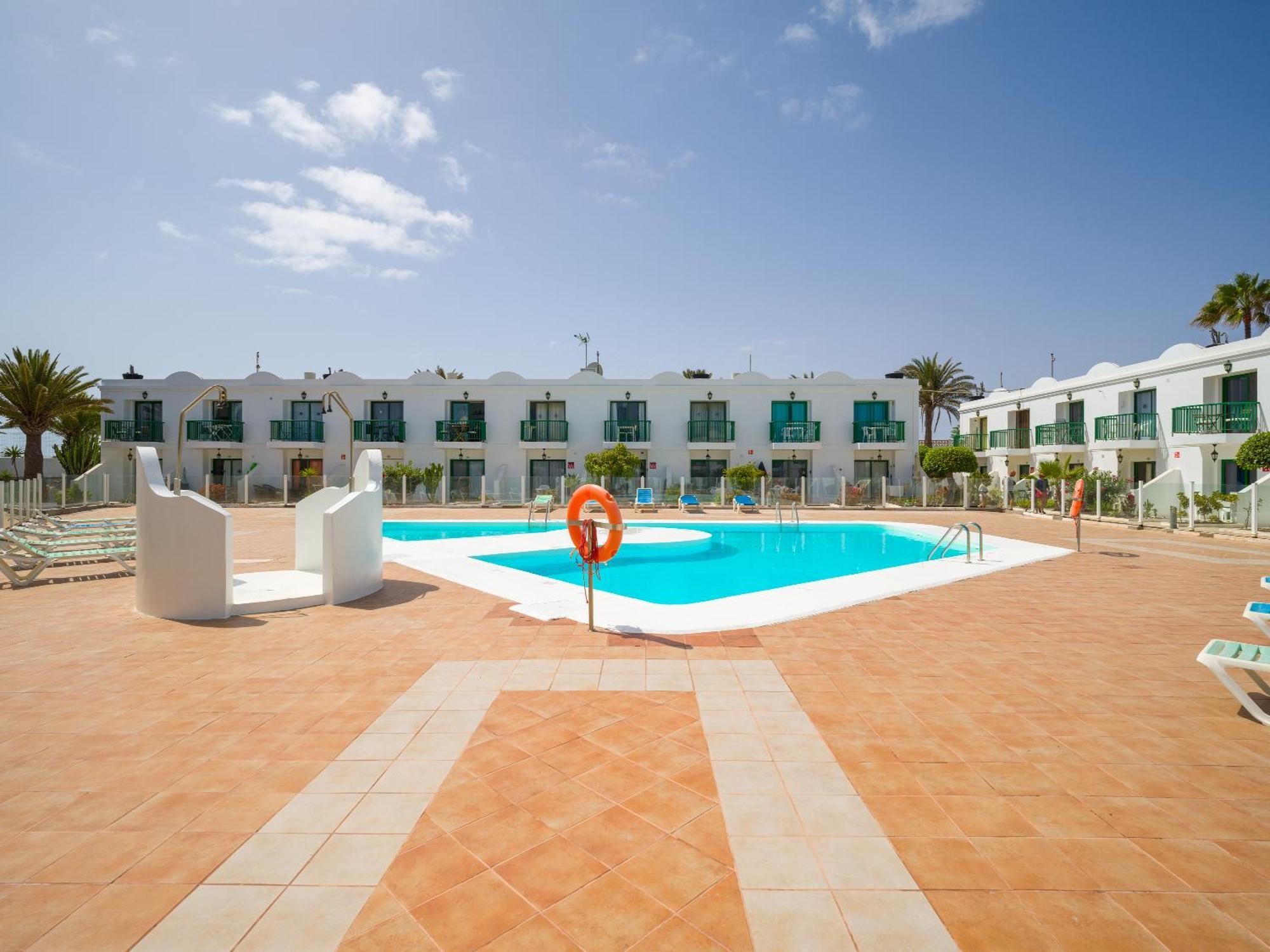 Blue Island Pool View & Wi-Fi By Irent Fuerteventura Apartamento Corralejo Exterior foto